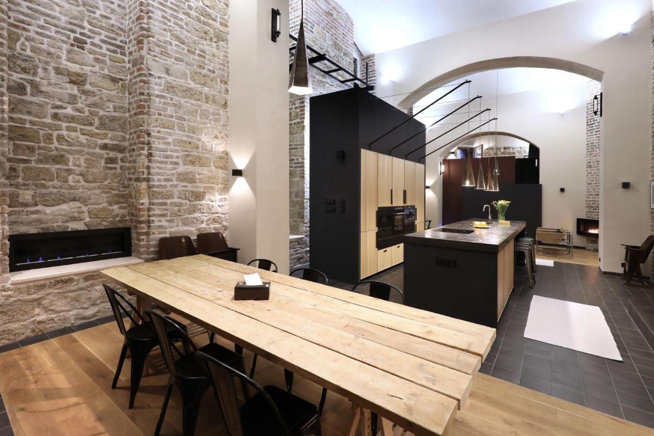 American Loft In The Heart Of Прага Экстерьер фото