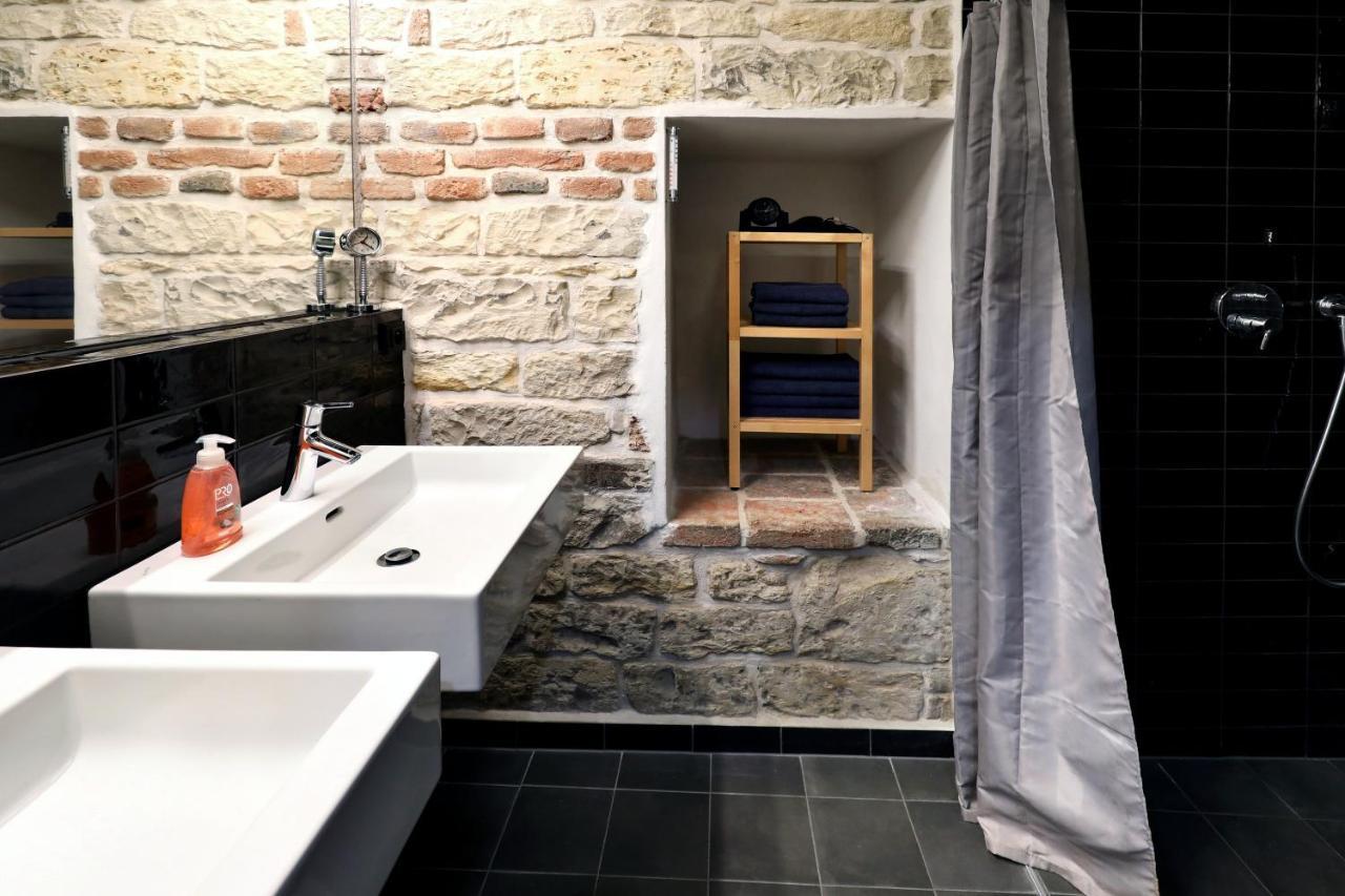 American Loft In The Heart Of Прага Экстерьер фото